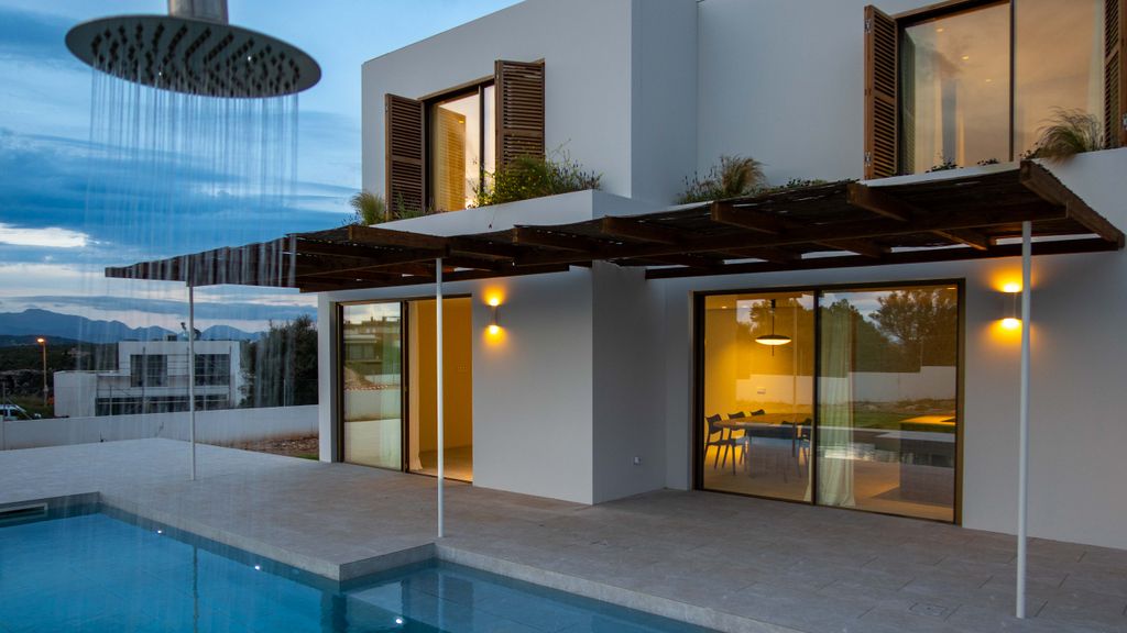 Property photo 3 of 31 80884 Small-7.Jpg