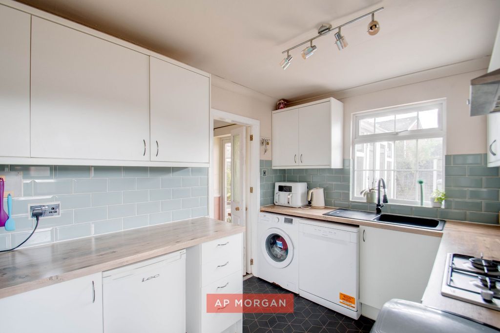 Property photo 3 of 14 Picture No. 05