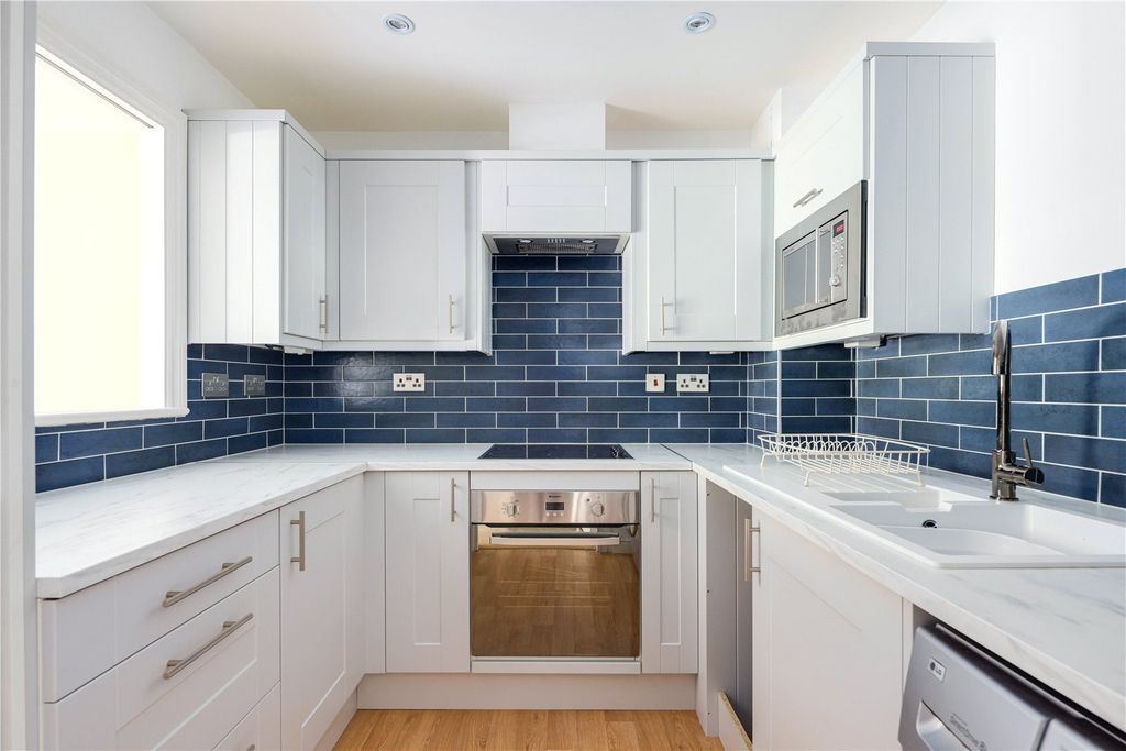 Property photo 2 of 8 Kitchen