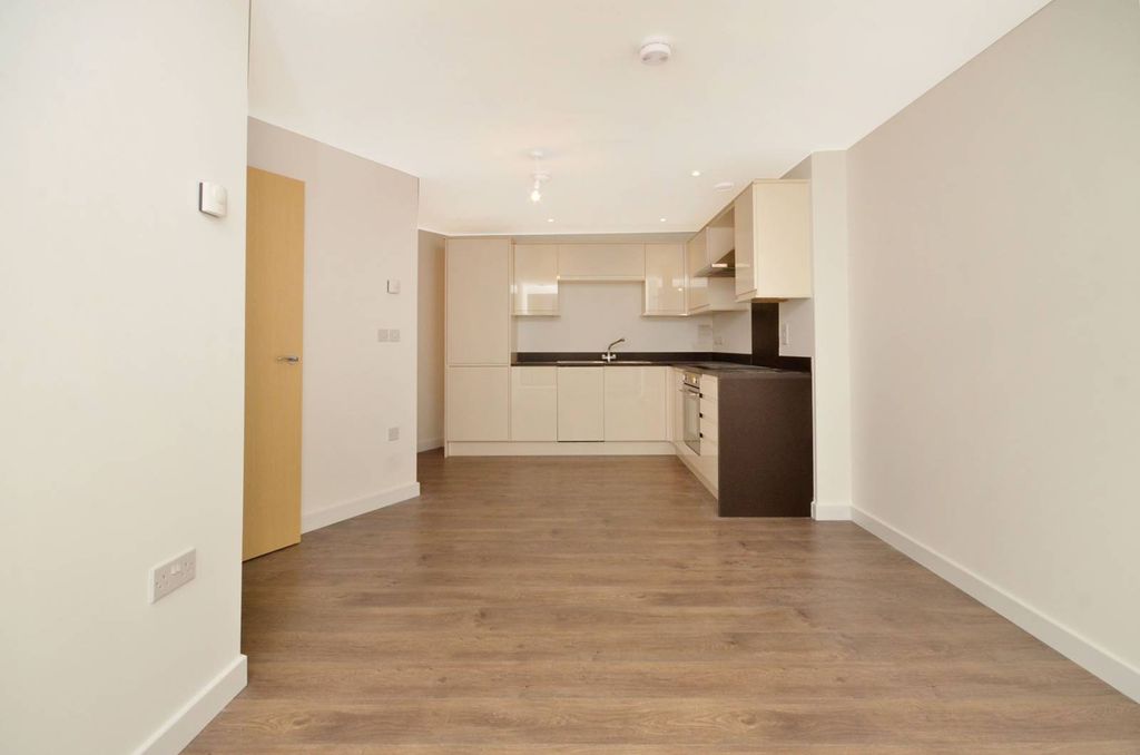 Property photo 3 of 6