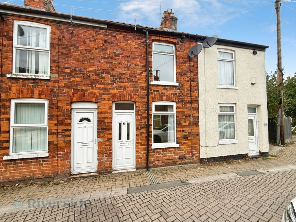 Property photo 1 of 12