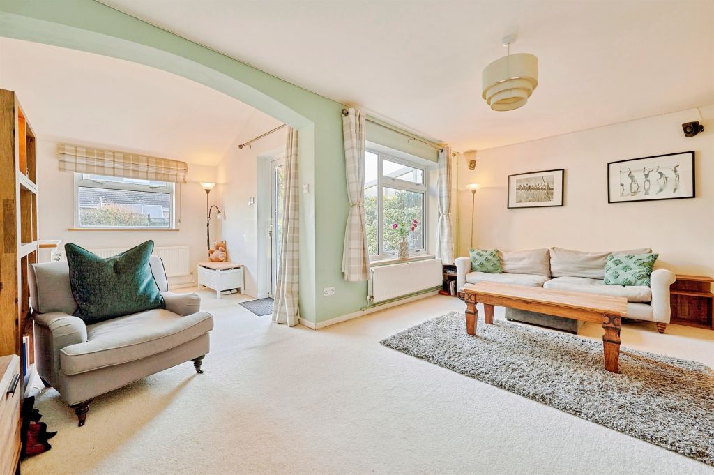 Property photo 2 of 14