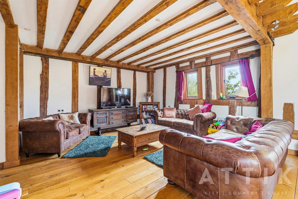 Property photo 3 of 66 Ar709677.Jpg