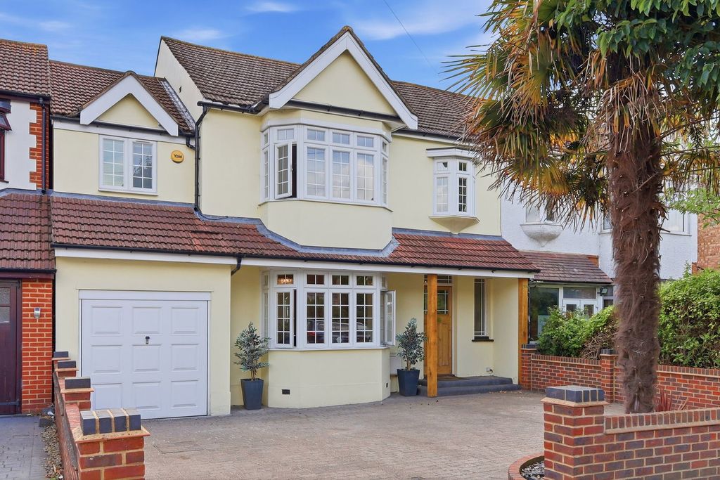Property photo 1 of 36