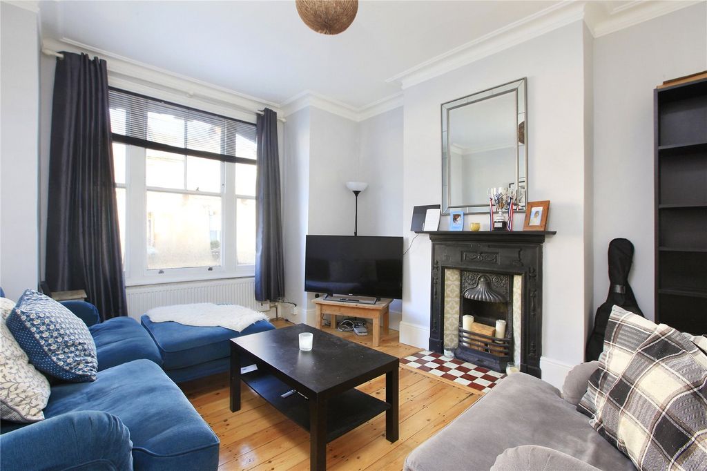 Property photo 2 of 10