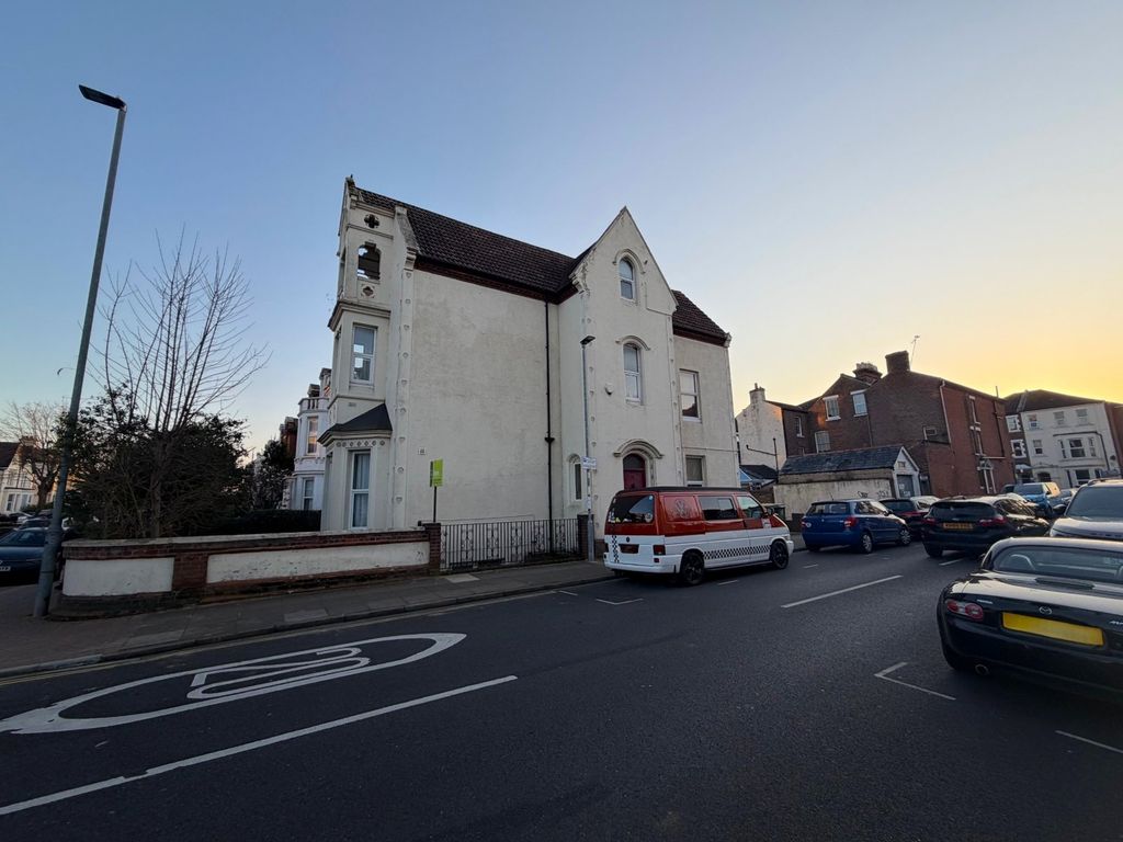 Property photo 1 of 6 Picture No. 14