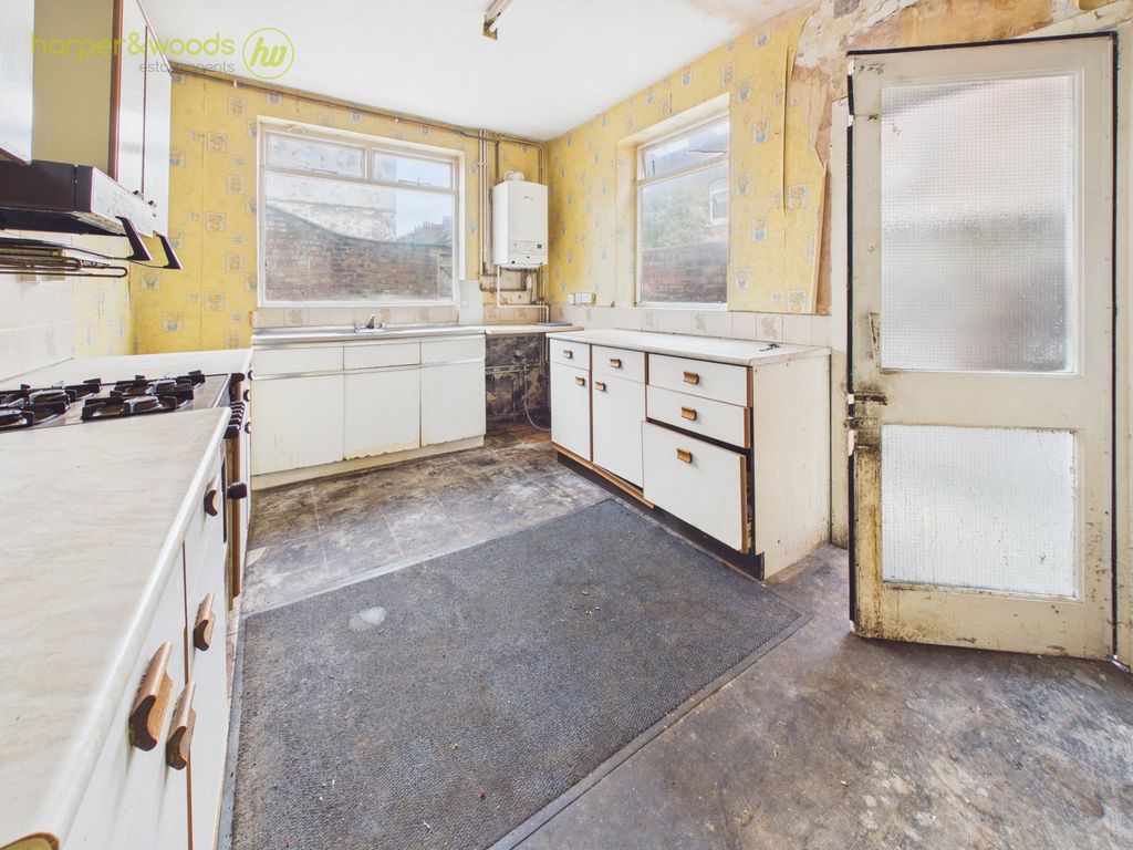 Property photo 2 of 25