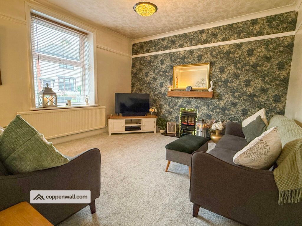 Property photo 2 of 33