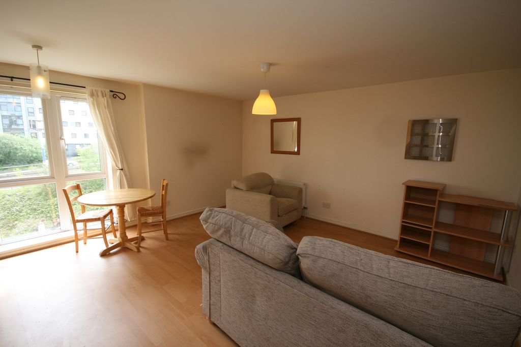 Property photo 3 of 4 Lounge