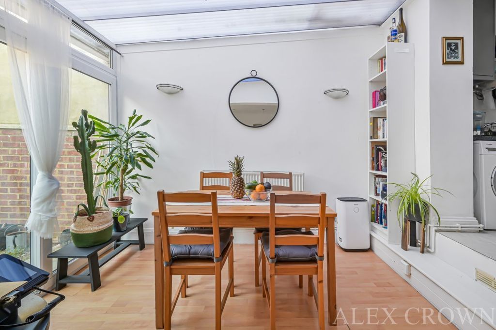 Property photo 2 of 24