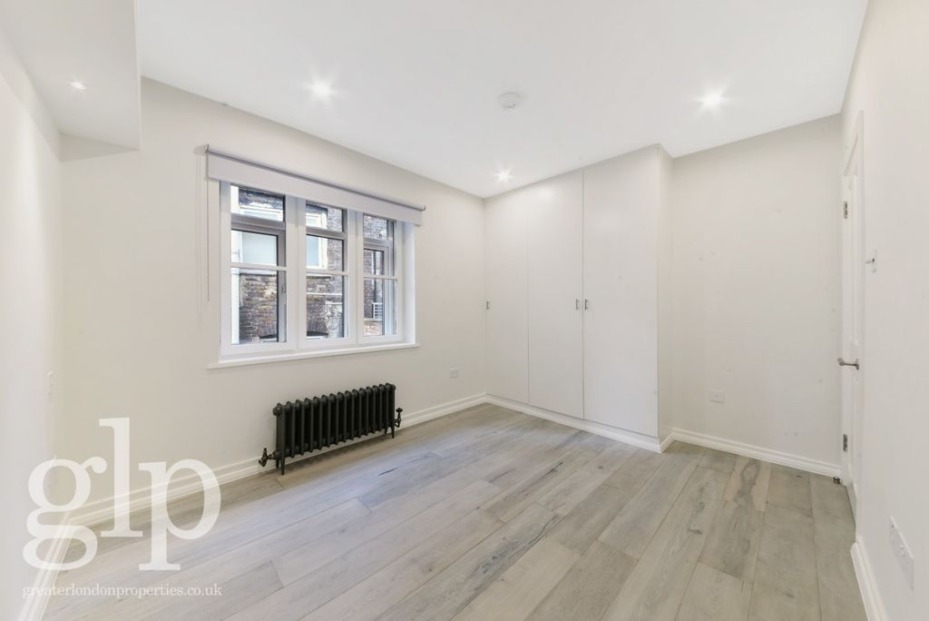 Property photo 2 of 12 965892