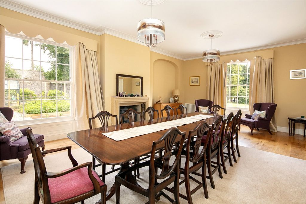 Property photo 3 of 10 Dining Room