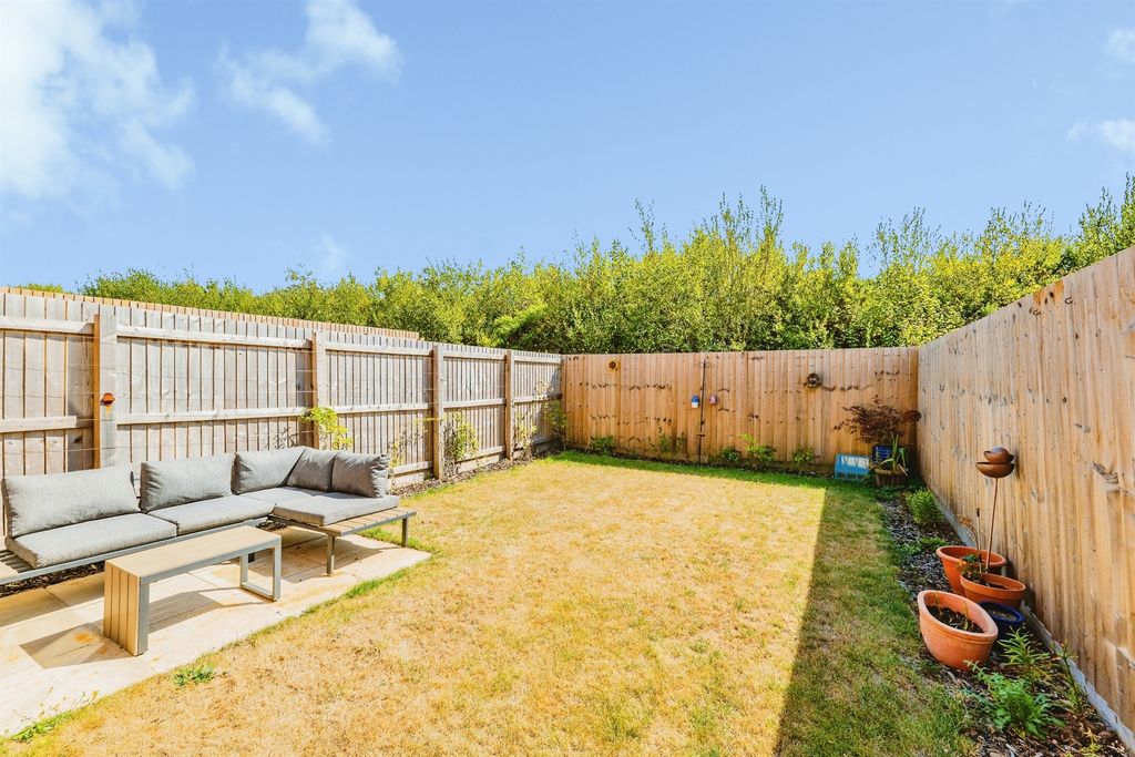 Property photo 2 of 19