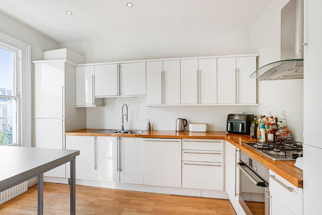 Property photo 2 of 6 Picture No. 06