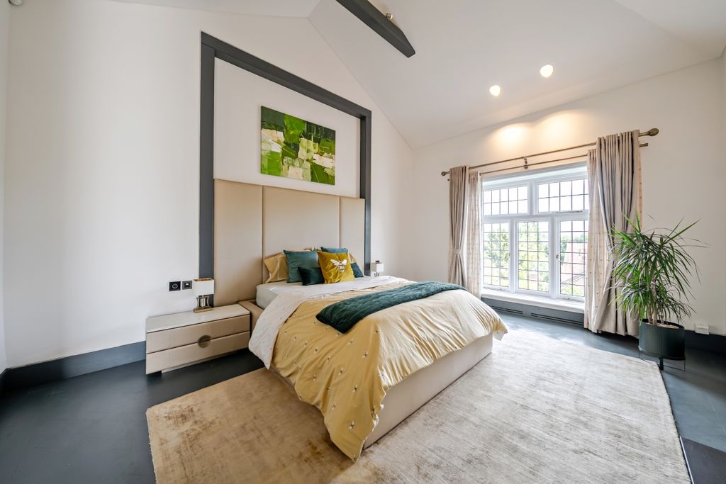 Property photo 3 of 15 1467942-10-6A1F24...