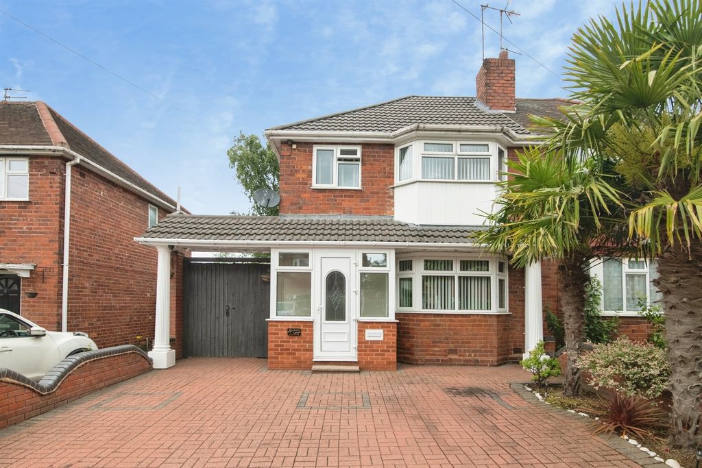 Property photo 1 of 18