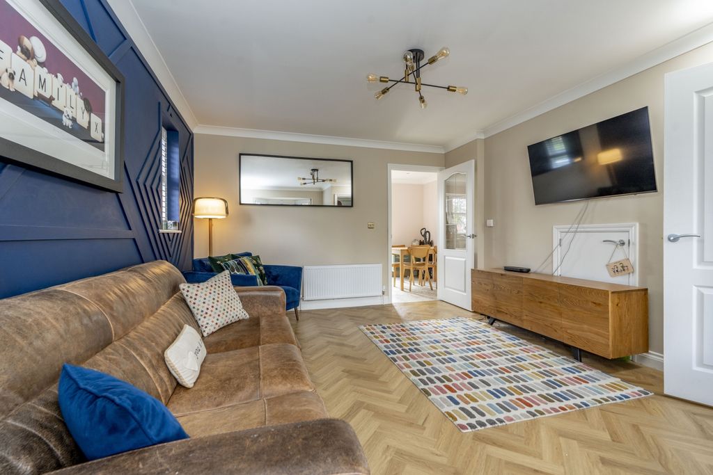 Property photo 3 of 12 3