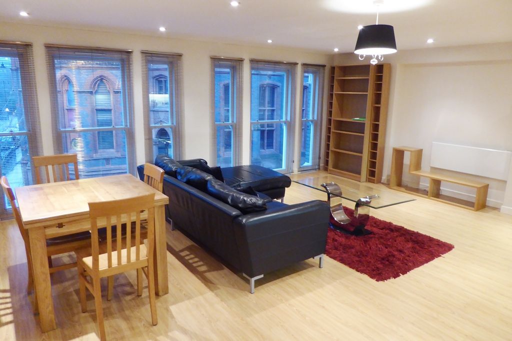 Property photo 3 of 5 Living/Dining Area
