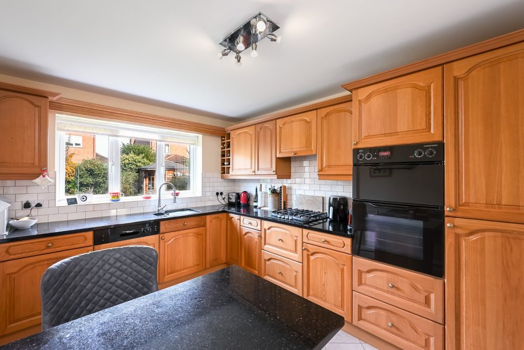 Property photo 3 of 15 Picture 3