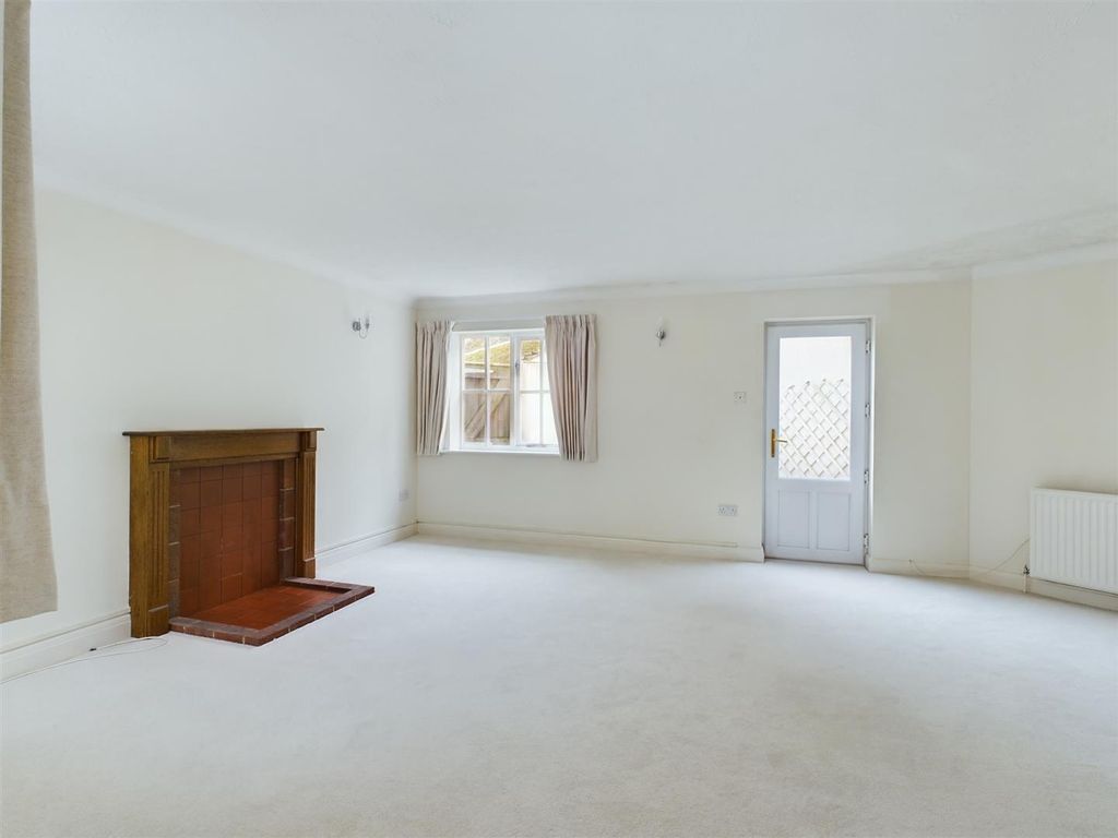 Property photo 3 of 16 Cam02534G0-Pr0210-Still001.Jpg