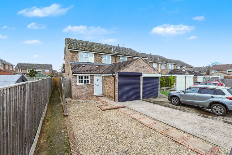 Property photo 1 of 11 External (4)