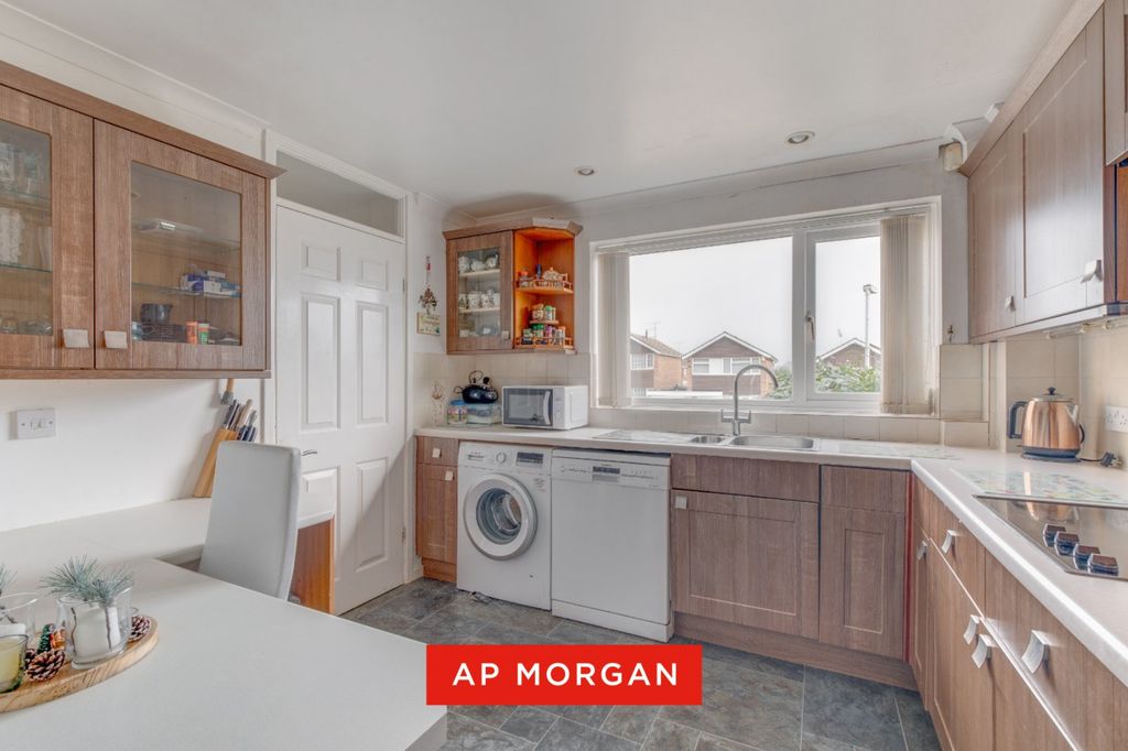 Property photo 3 of 13 Picture No. 32