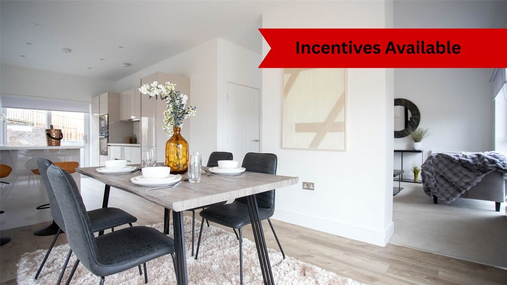 Property photo 1 of 16 Kitchen/Living