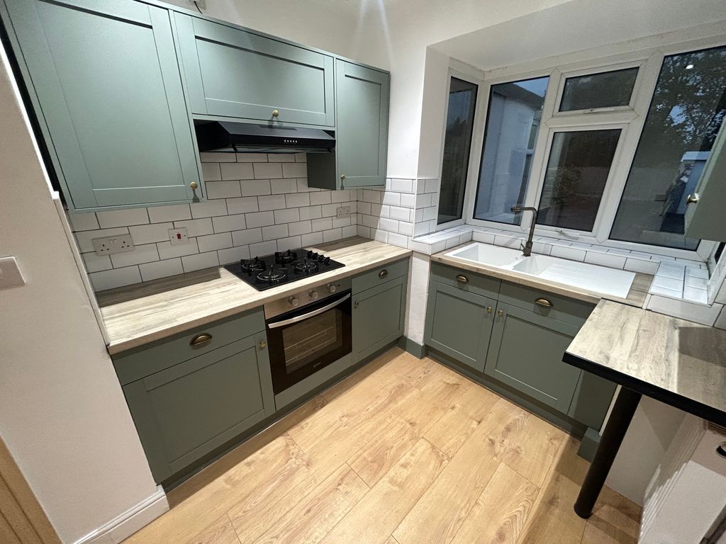 Property photo 3 of 15 Image