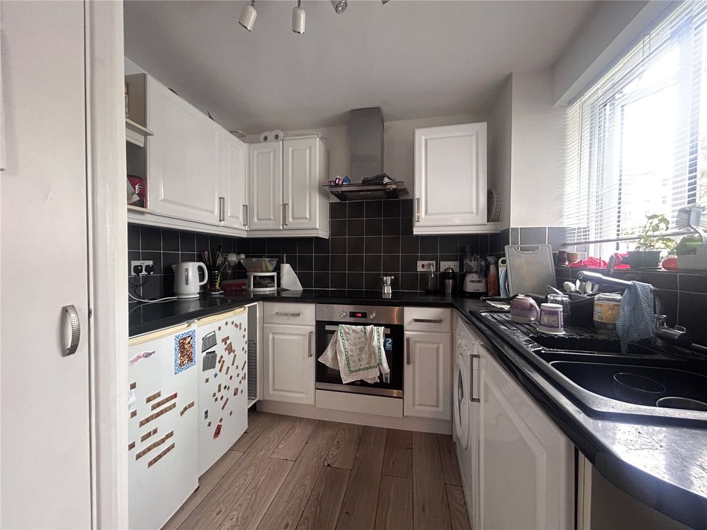 Property photo 3 of 7 Picture No. 09
