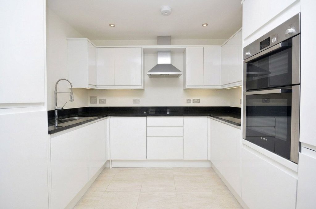 Property photo 3 of 11 Picture No. 37