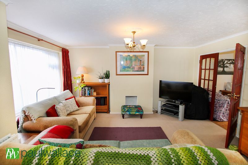 Property photo 2 of 19 Lounge