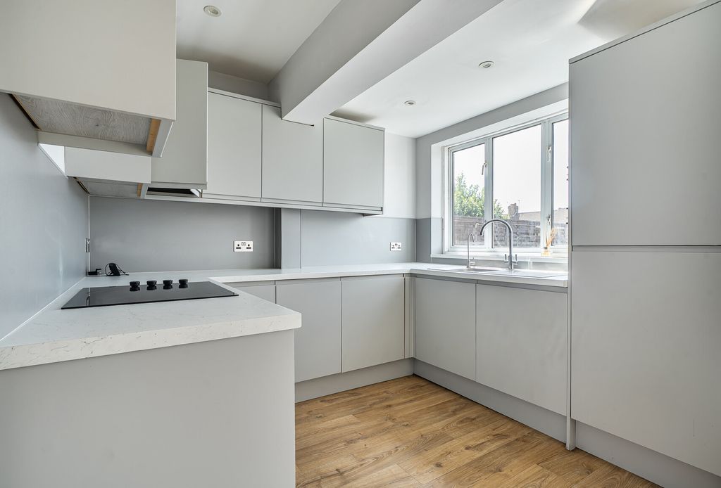 Property photo 3 of 21 1502019-4-6A71F67...