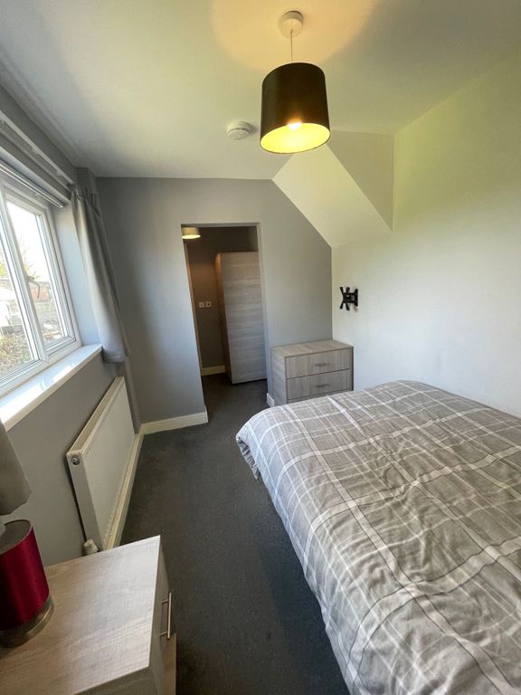 Property photo 3 of 4