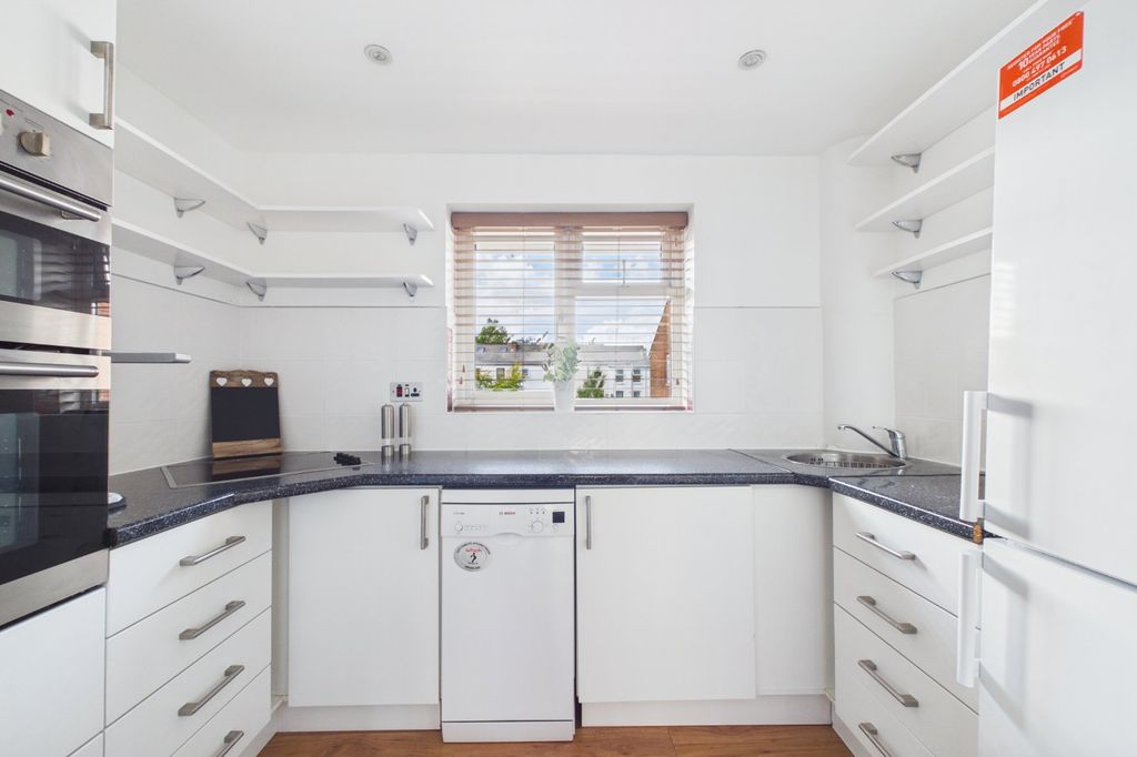 Property photo 2 of 6 Picture No. 06