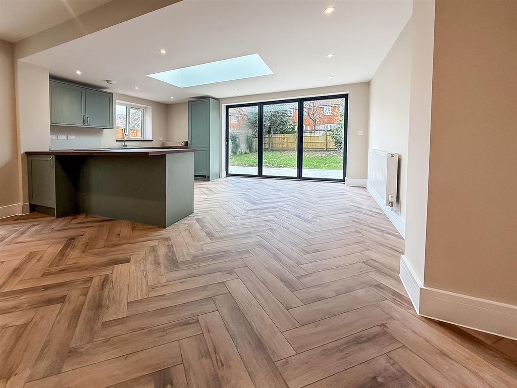 Property photo 2 of 11 C9B38Bc0-CE8B-48E2-Bec0-A421Fc24Bfc8.Jpg