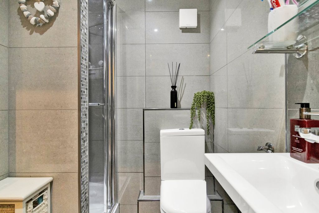 Additional image 17 of 4 bed detached house for saleCourtway, Stroud, Gloucestershire GL5