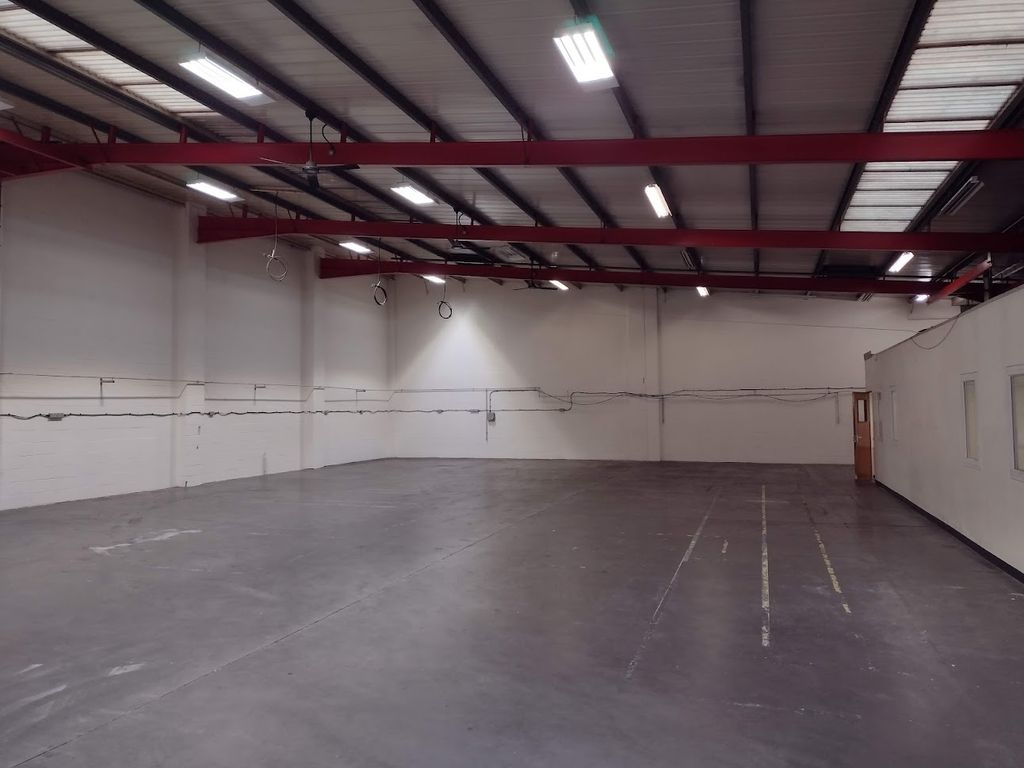 Property photo 3 of 6