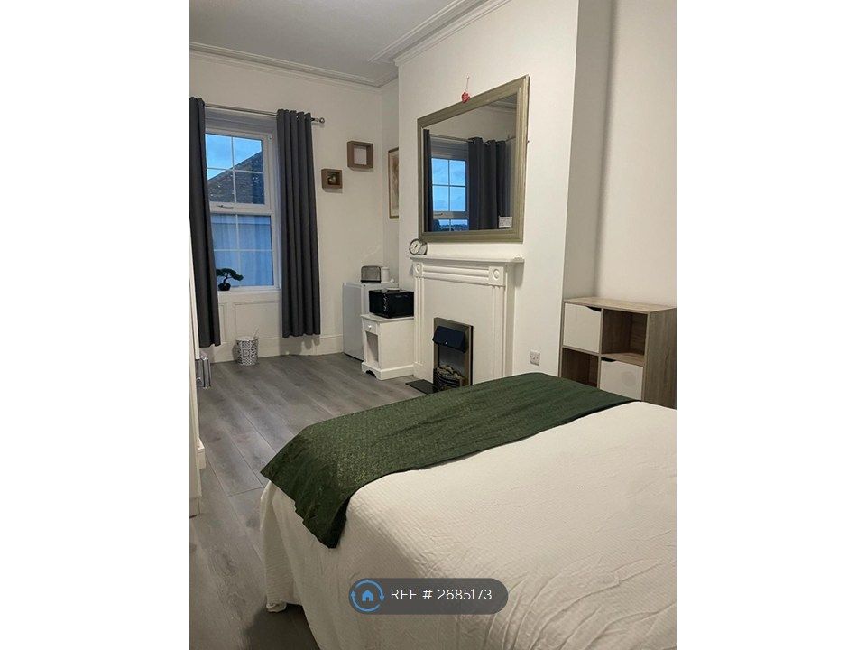 Property photo 2 of 8 Beautiful Double Room To Rent In Torquay