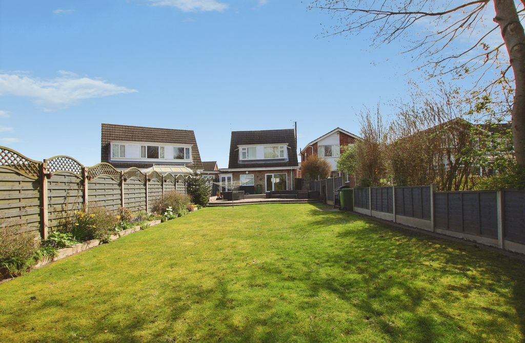 Property photo 2 of 23 4829502