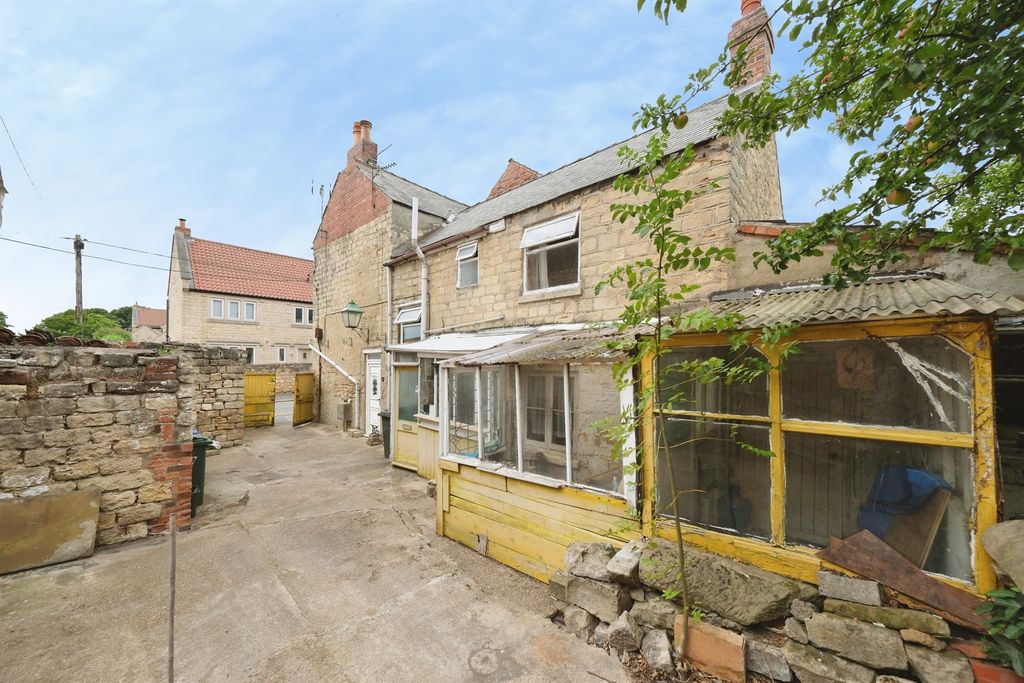 Property photo 3 of 16