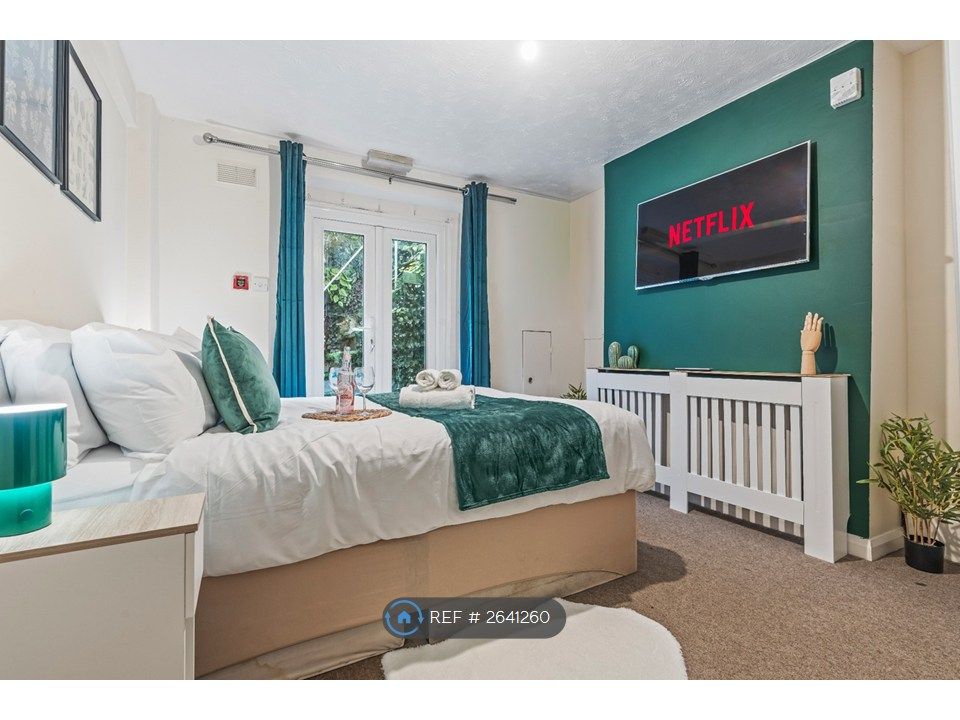 Property photo 2 of 21