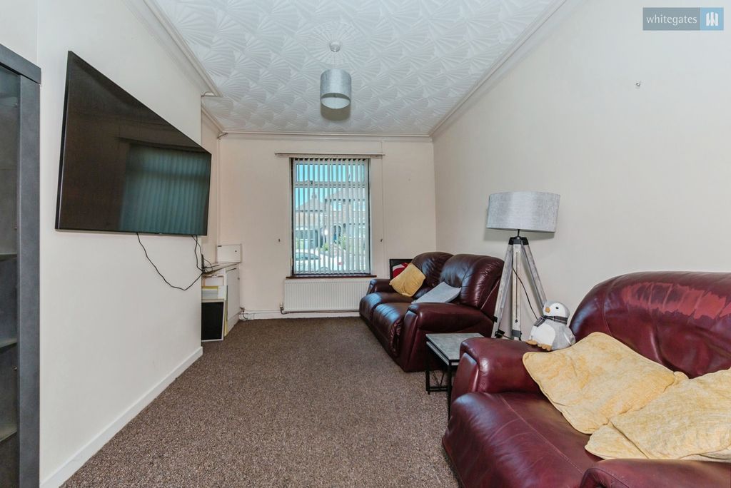 Property photo 2 of 14 Pbox-Img.Jpg