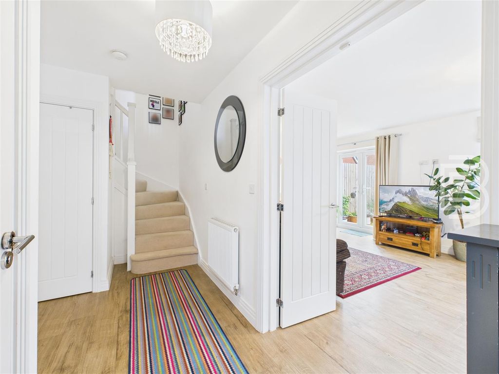 Property photo 2 of 21 Cam05587G0-Pr0080-Still010.Jpg