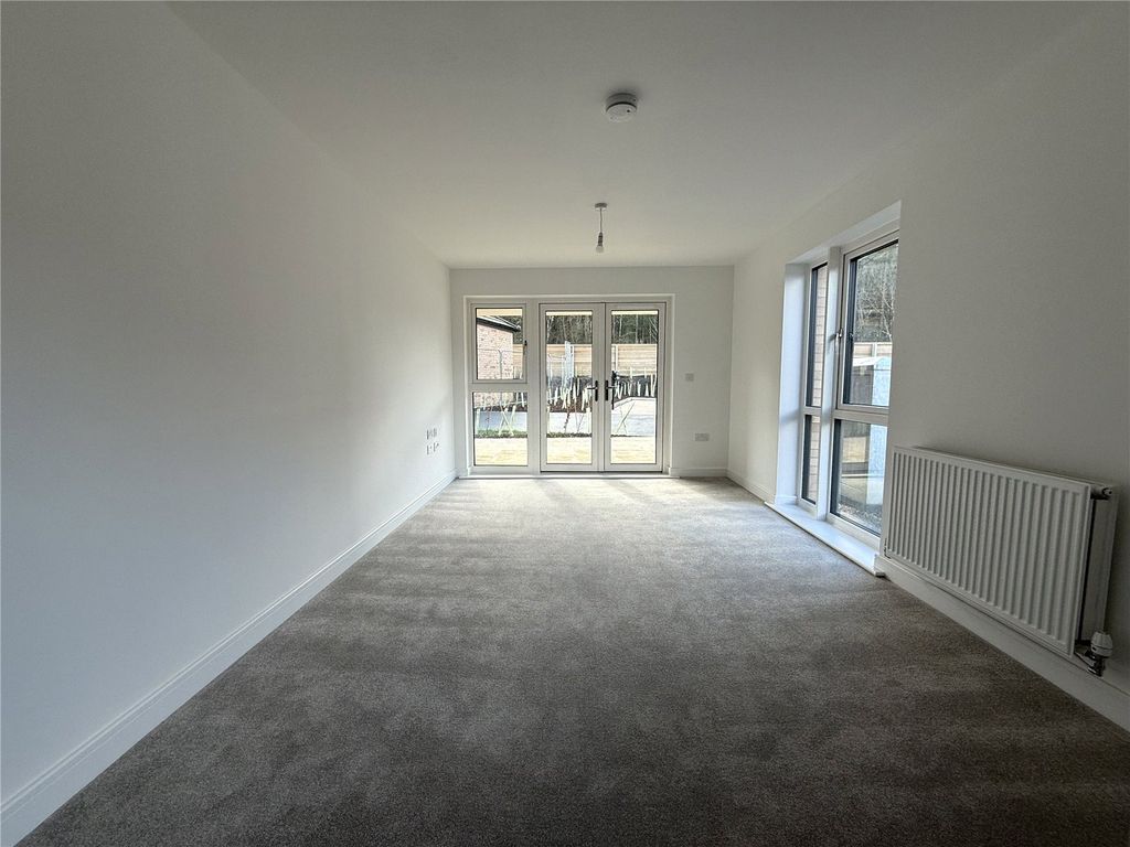 Property photo 2 of 6 Picture No. 08