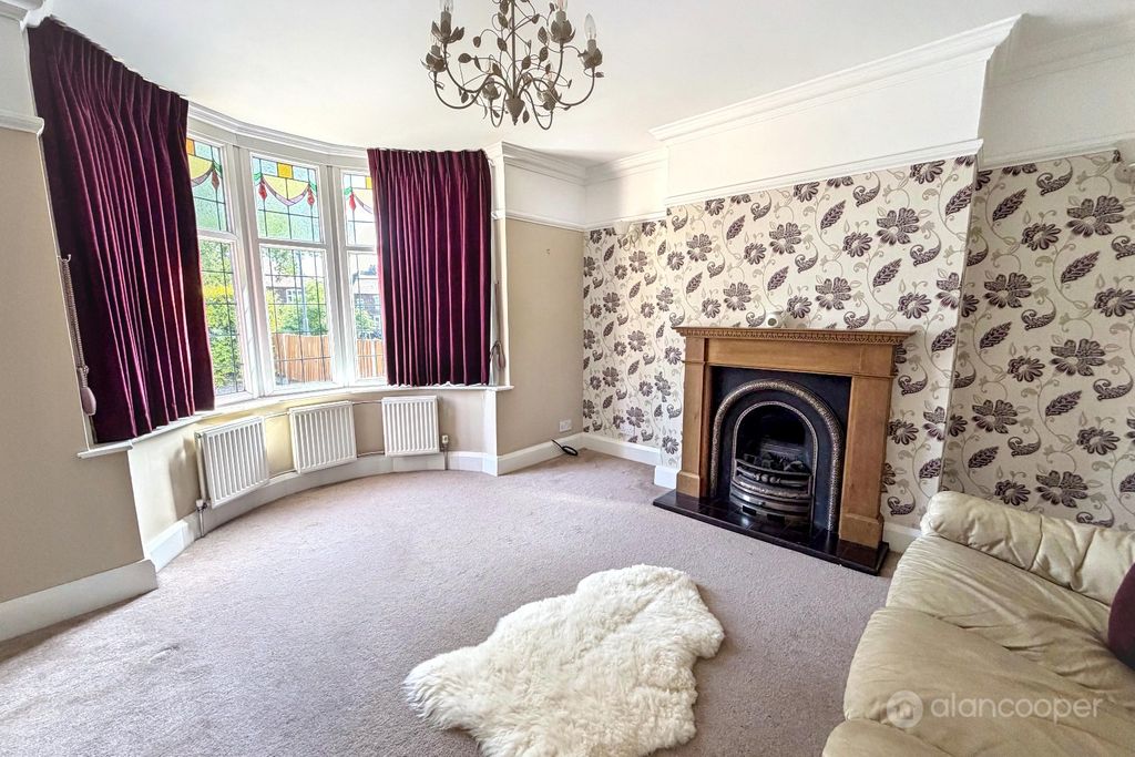 Property photo 2 of 14 4894364