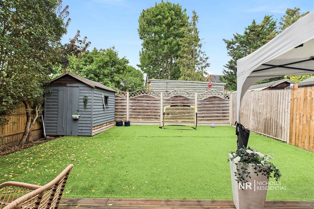 Property photo 2 of 15 Garden