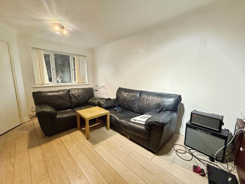 Property photo 3 of 10 Picture No. 05