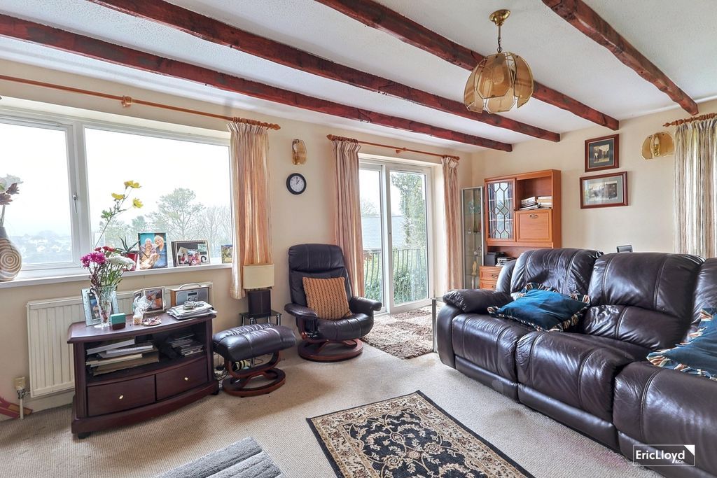 Property photo 3 of 15 Photo 17