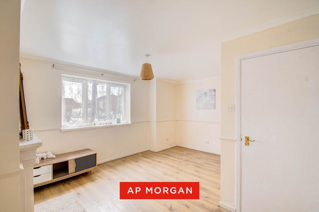 Property photo 3 of 11 Picture No. 05