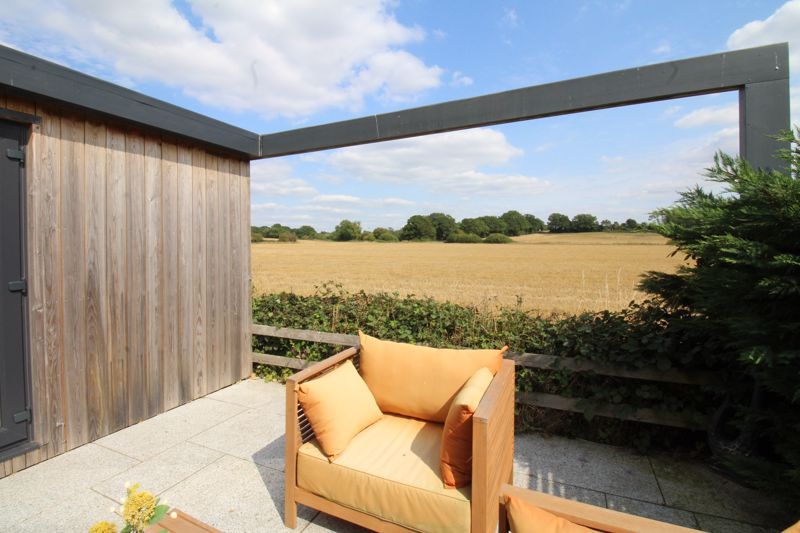 Property photo 3 of 31 Photo 31